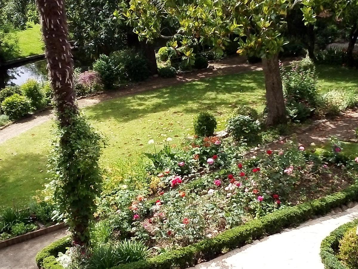 Les Cedres Bed & Breakfast Монтегю Екстериор снимка